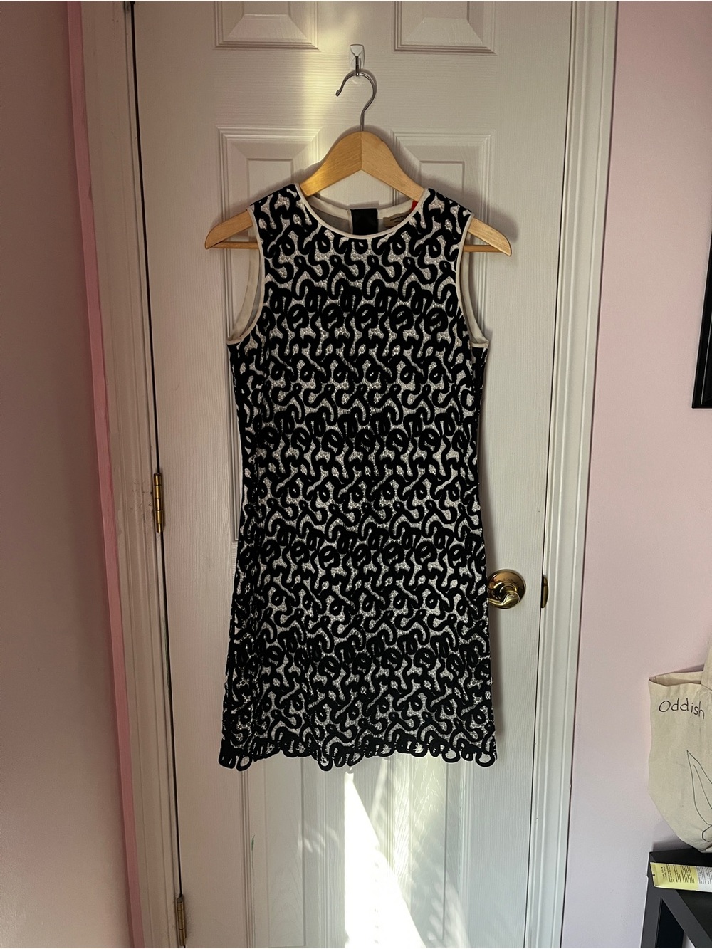 Burberry Sleeveless Black and White Lace-Overlay Shift Dress